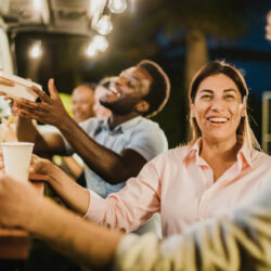 Reasons Why Renting a Food Truck is Getting More Popular for Event Catering